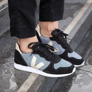 Veja Sneakers